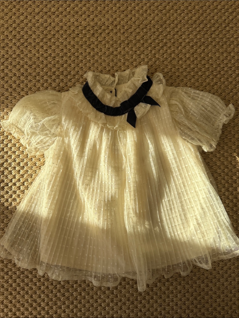 Janie and Jack Cream Tulle Dress with Black Bow size 4 years